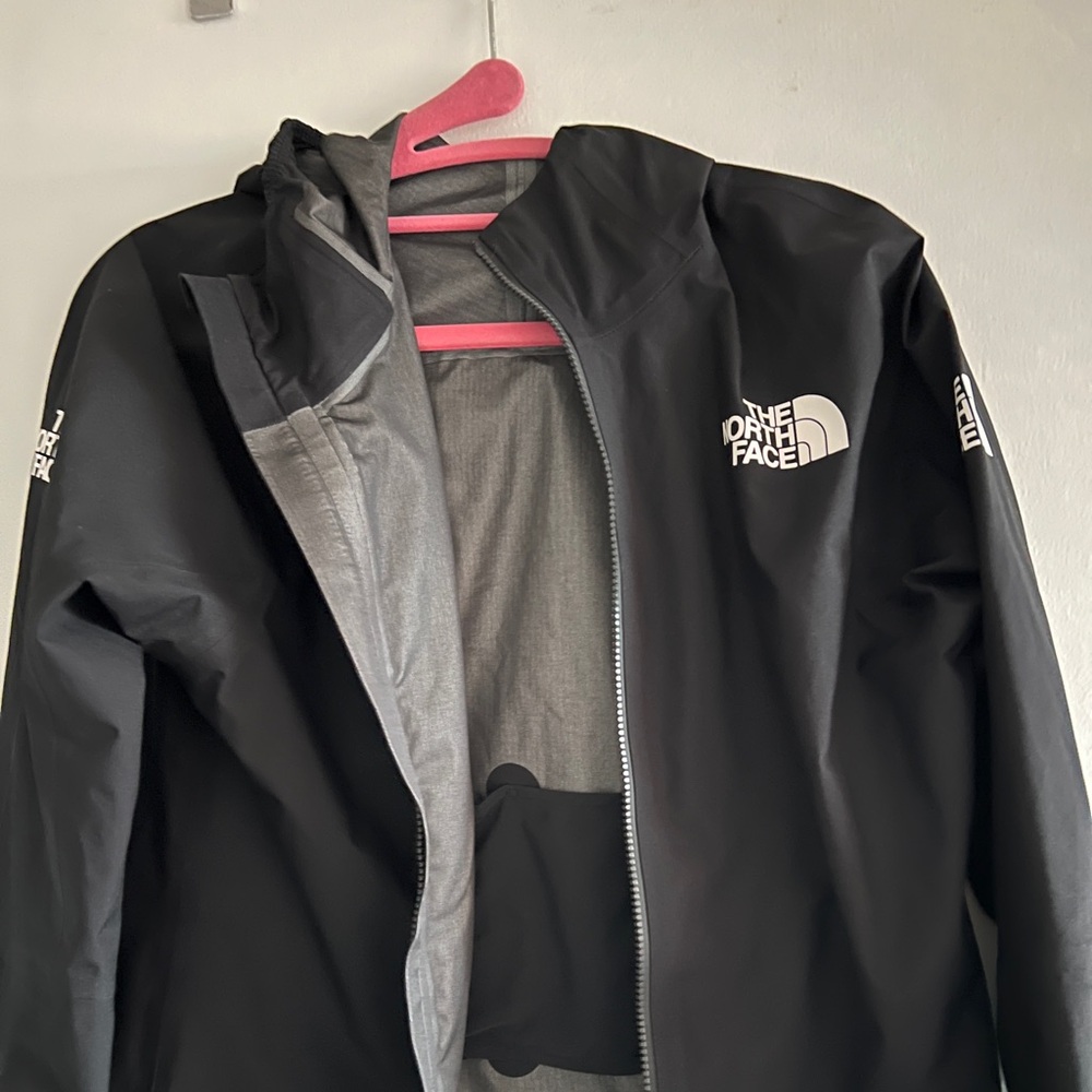 The North Face Futurelight rain jacket Medium